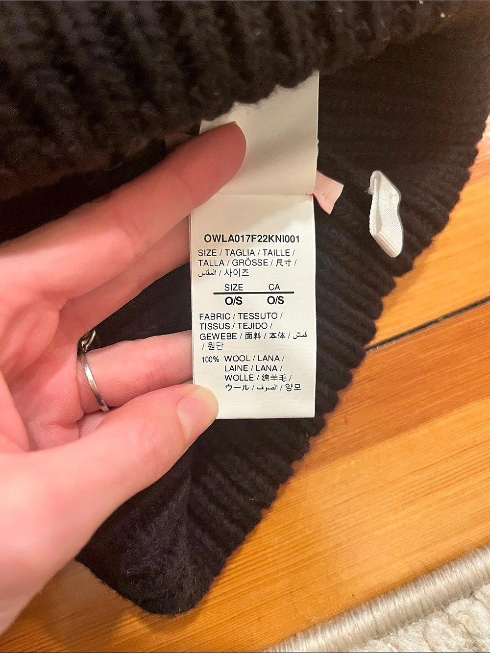 Off-White Arrow Ribbed Beanie Black Wool - Picture 3 of 3